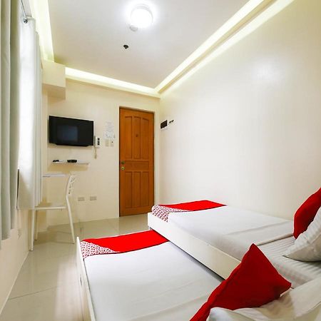 Oyo 783 Freemont Place Paranaque City Esterno foto