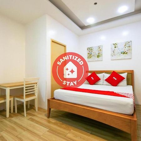 Hotel Oyo 783 Freemont Place Pasay Esterno foto