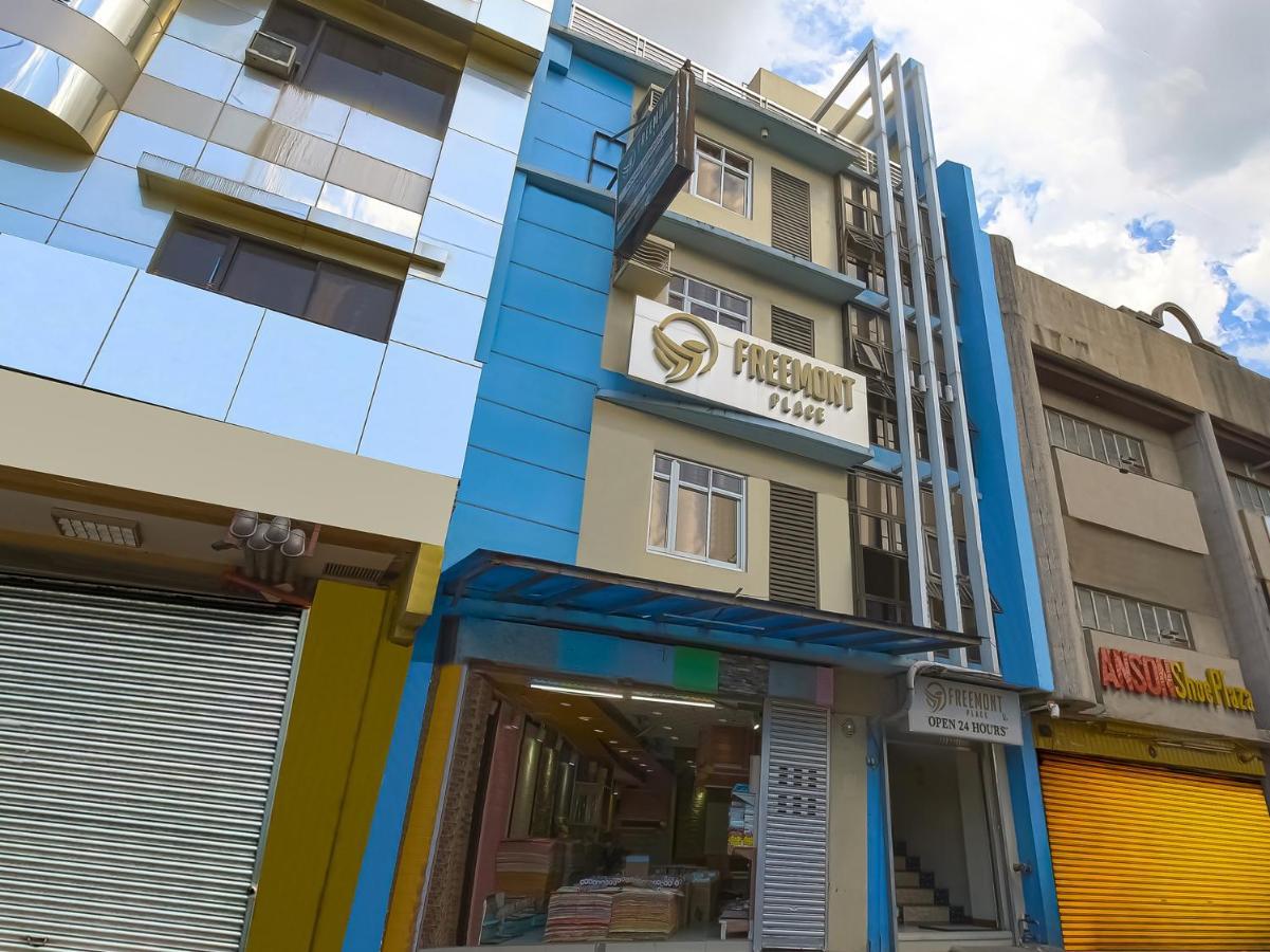 Oyo 783 Freemont Place Paranaque City Esterno foto